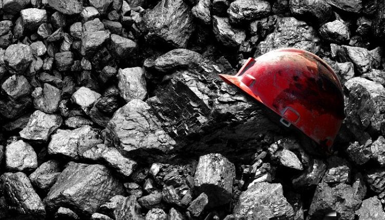 ریزش مرگبار معدن در طبس/مسئولان توجهی به ایمنی معادن زغال سنگ ندارند