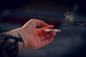 تاثیر دود سیگار بر سلامت چشم کودکان