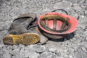 جان باختن یک معدنچی در معدن زغال سنگ رودبار شهرستان آزادشهر در اثر حادثه کار