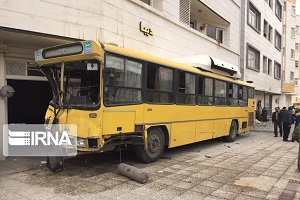 مصدوم شدن ۶ دانشجوی دانشگاه یاسوج در پی برخورد دو اتوبوس