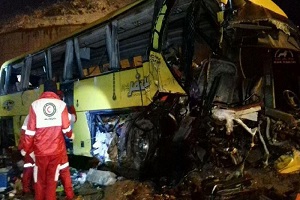 واژگونی اتوبوس در محور ساوه – سلفچگان ۴ قربانی گرفت