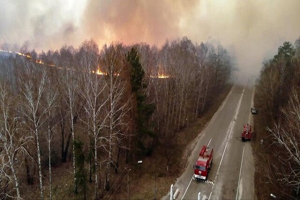 بیش از ۱۵۰ هکتار جنگل و مرتع گچساران در آتش سوخت/جنگل‌های گچساران در نبود بالگرد اطفای حریق همچنان می‌سوزند