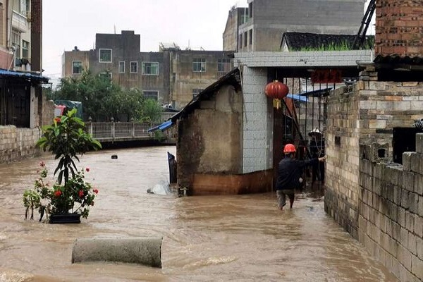 ۱۵ کشته و مفقود در طوفان شب گذشته چین