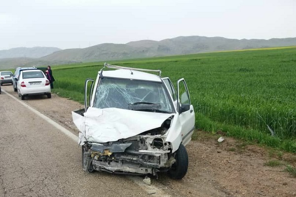 مصدومیت ۱۰ معلم رازوجرگلان در حادثه رانندگی