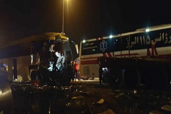 تصادف اتوبوس تبریز-گرگان در البرز سه کشته و ۸ مصدوم بر جا گذاشت