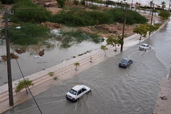 سیلاب در دشتستان یک قربانی گرفت /آب‌گرفتگی و تخریب منازل