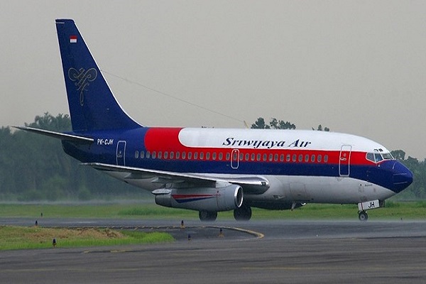 هواپیمای مسافربری اندونزی از رادار خارج شد