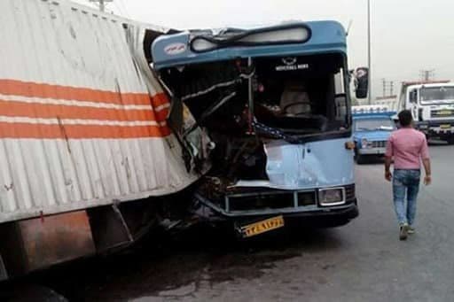 تصادف اتوبوس با کامیون در حوالی شهرری ۲۲ مصدوم بر جا گذاشت