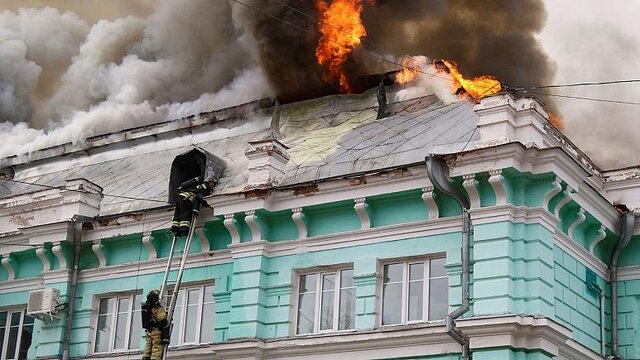 جراحان روس عمل قلب باز را با وجود آتش‌سوزی در بیمارستان به پایان رساندند + ویدئو