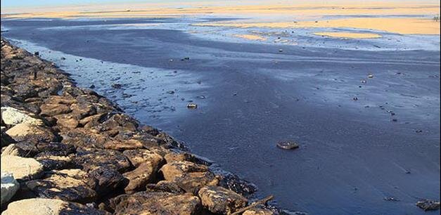 آلودگی نفتی خلیج فارس