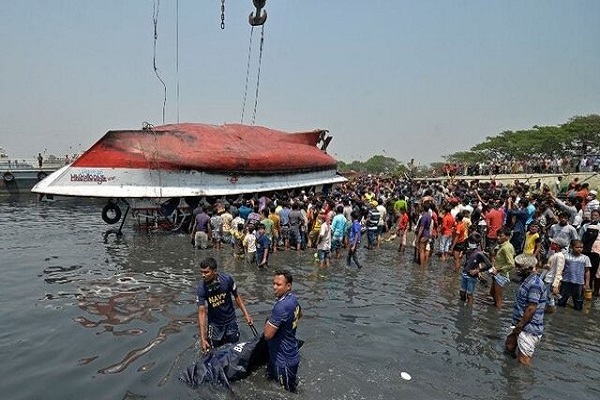 برخورد مرگبار دو کشتی در بنگلادش