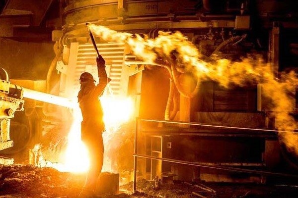 سوختگی دو کارگر در کارخانه «آذر فولادایرانیان»