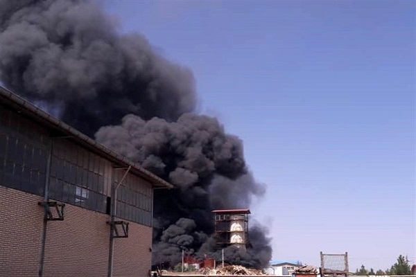 آتش‌سوزی کارخانه تولید پارافین اشتهارد