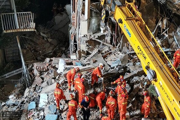 ریزش ساختمان هتلی در چین ۱۷ قربانی گرفت