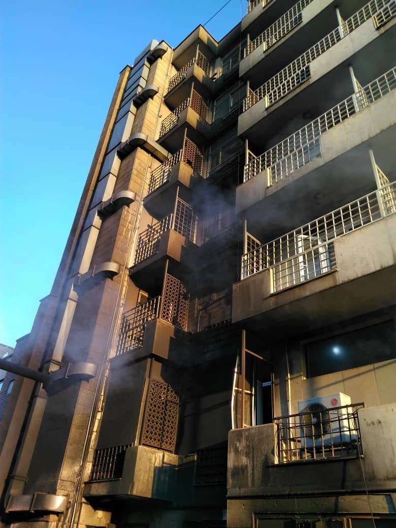آتش سوزی مرکز درمانی در خیابان برادران مظفر تهران
