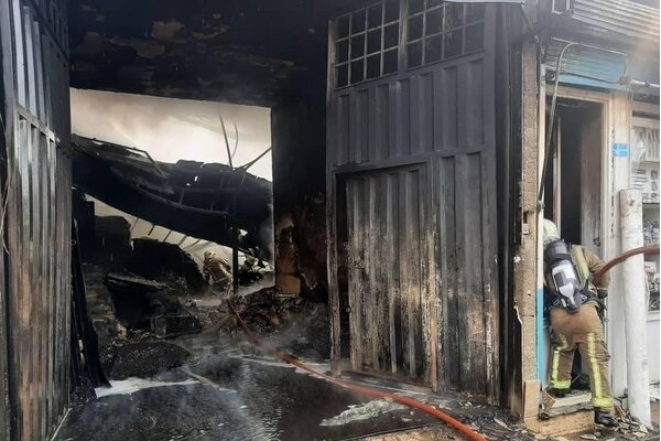 آتش سوزی گسترده در یک کارخانه تولیدی در دماوند
