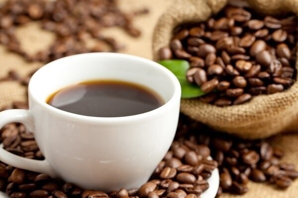 نوشیدن قهوه کافئین‌دار هم مفید است و هم مضر!