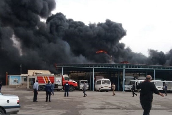 مصدومیت ۵ کارگر و یک آتش نشان در آتش سوزی شرکت نفت و گاز مسجدسلیمان