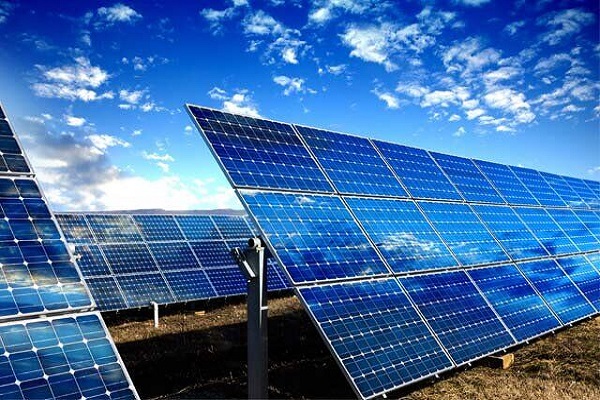 بیابان‌زدایی و کنترل فرسایش خاک با احداث نیروگاه خورشیدی