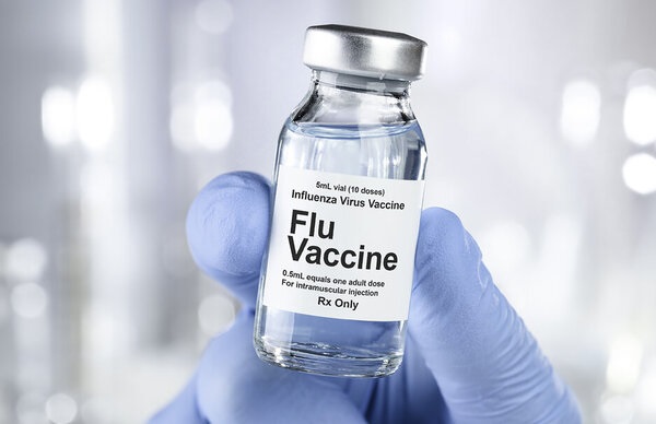 دریافت واکسن آنفلوآنزا در همه‌گیری کرونا خطر ندارد
