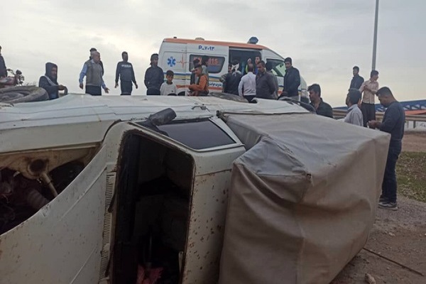 واژگونی وانت‌بار حامل کارگران فصلی در جاده دزفول به شوش/ ۹ نفر مجروح شدند