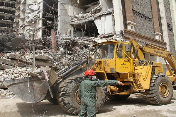 آخرین اخبار ۵ روز بعد از ریزش ساختمان در آبادان/ تاکنون ۲۶ نفر کشته شدند