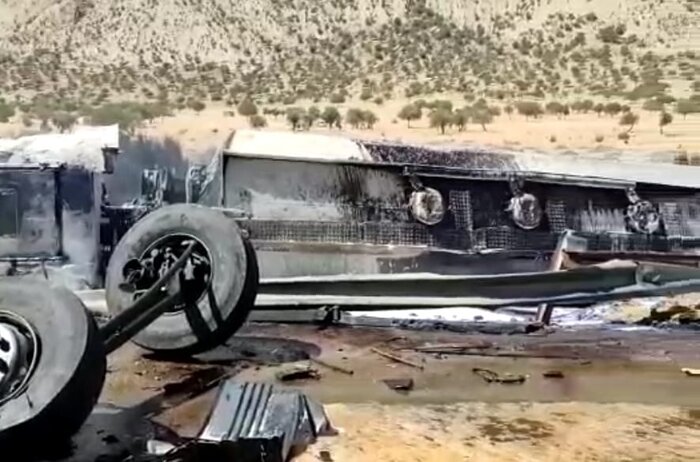 تصادف سه تانکر حمل سوخت در جاده جهرم - لار