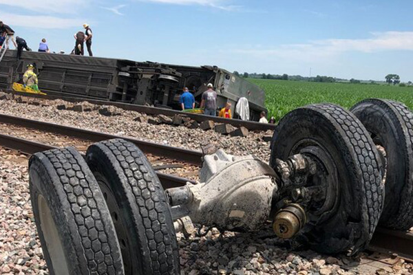 خروج قطار مسافربری از ریل در آمریکا کشته داد