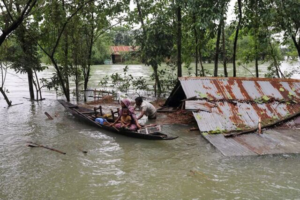 باران‌ های سیل آسا در بنگلادش  ، تاکیدی بر هشدارهای اقلیمی