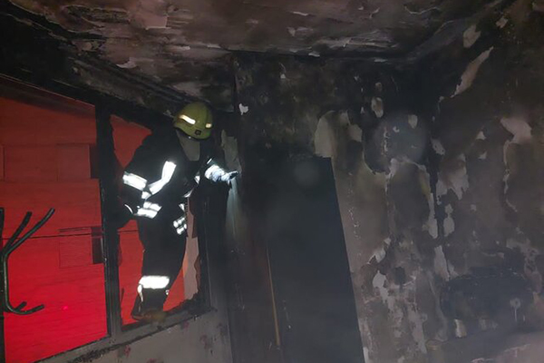 پاوربانک خانه‌ای را در شیراز به آتش کشید