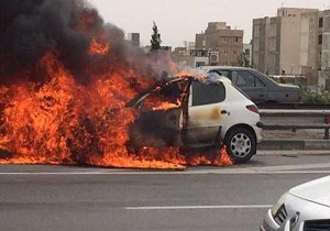 🎥 ویدئو/ آتش‌سوزی خودروی ۲۰۶ در مشهد