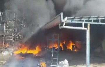🎥 ویدئو/ جزئیات آتش‌سوزی در شهرک صنعتی شهرستان بناب