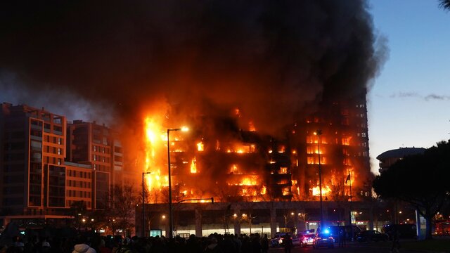 🎥 آتش‌سوزی شدید در برج مسکونی در «والنسیا»ی اسپانیا
