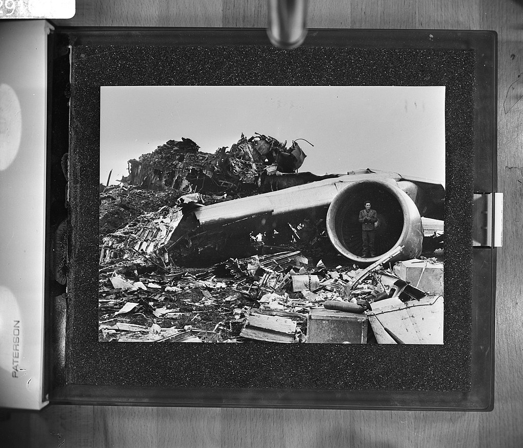 تصویری از لاشه یکی از دو هواپیمای درگیر در حادثه