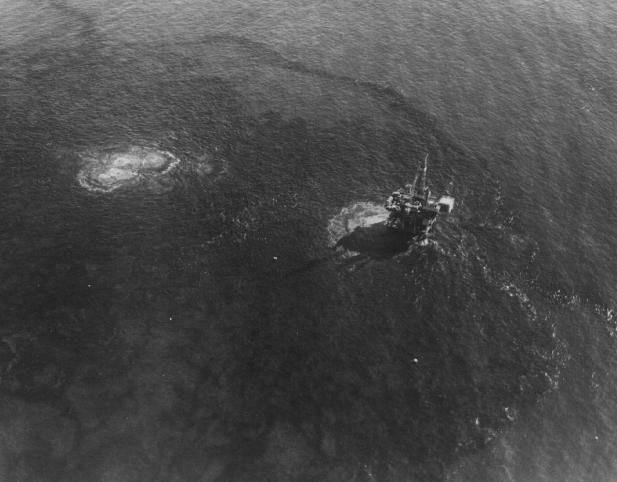 ضایعهٔ نشت نفت سانتا باربارا در کانال سانتا کالیفرنیا