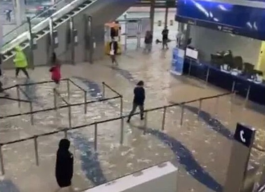 🎥 ویدئو/ فرودگاه دبی را آب برد