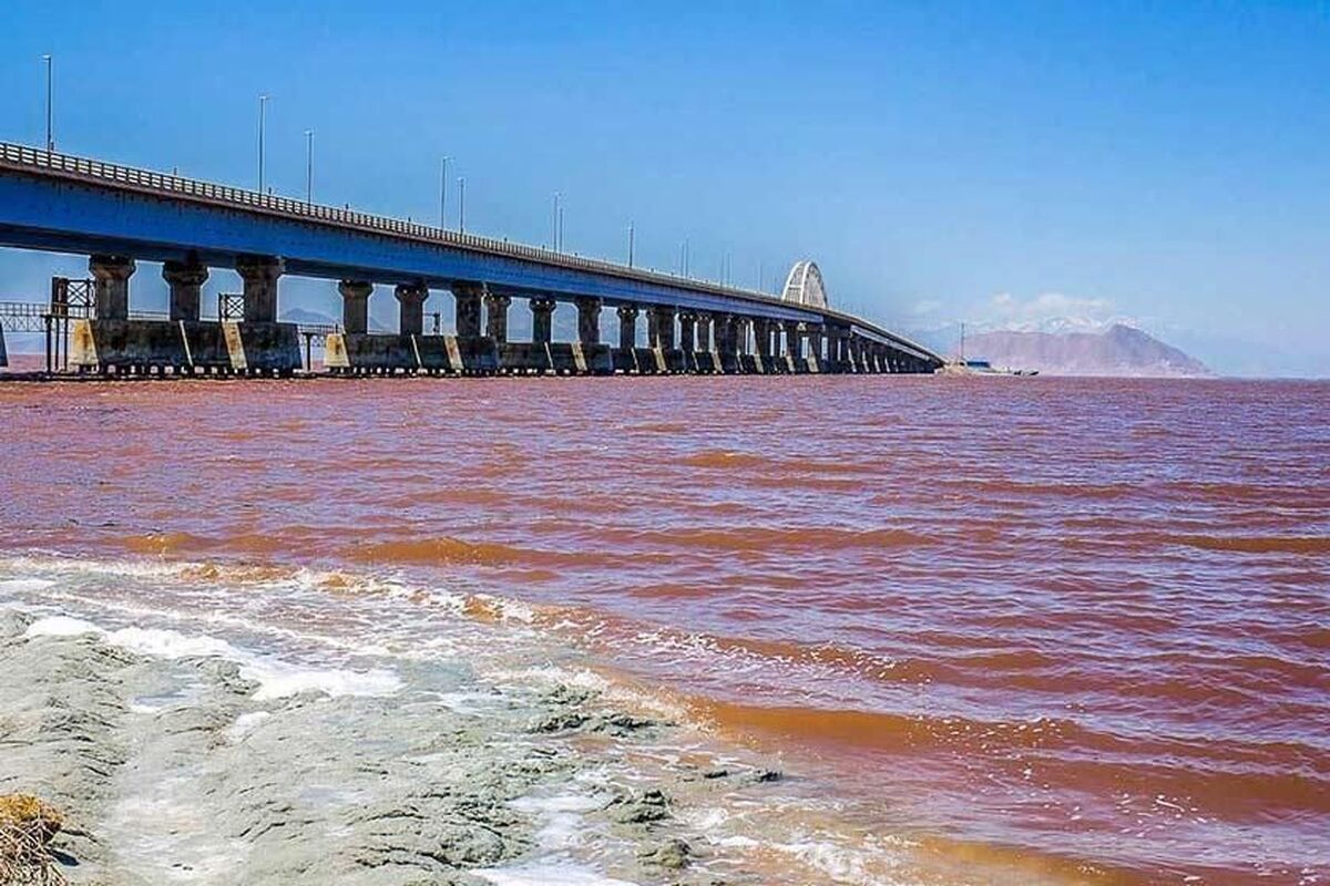 🎥 حجم آب دریاچه ارومیه به یک میلیارد ۷۷۰ میلیون متر مکعب رسید