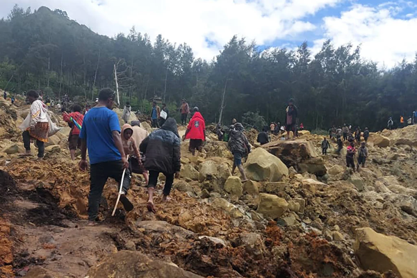 🎥 رانش زمین در گینه نو پاپوا؛ بیش از ۶۷۰ نفر مدفون شده‌اند