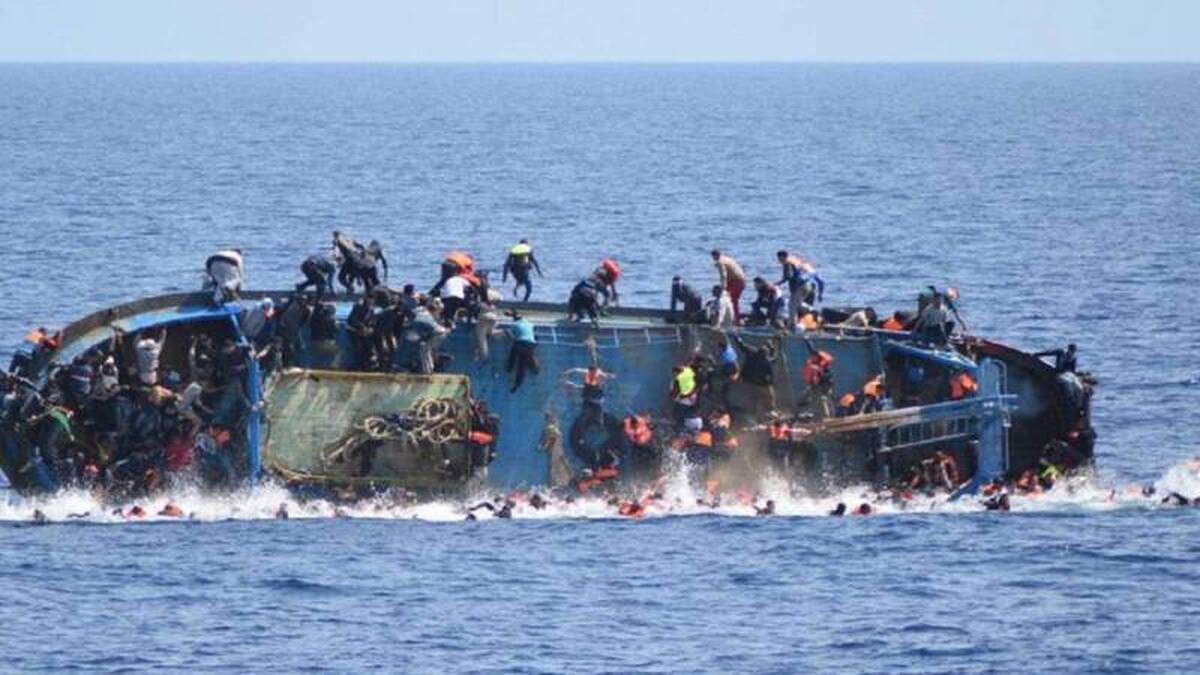 🎥 غرق شدن ۲ قایق پناهجویان در سواحل ایتالیا/ ۱۱ تن کشته و ده‌ها تن ناپدید شدند