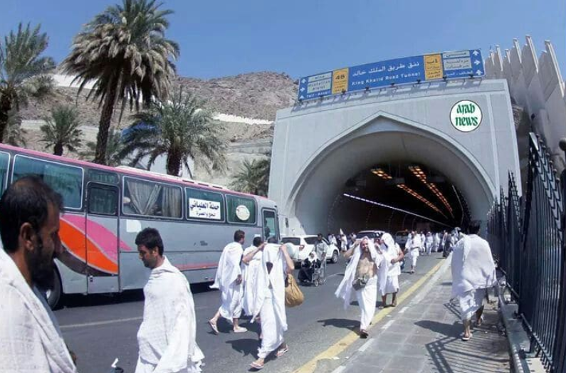 ورودی تونل منا