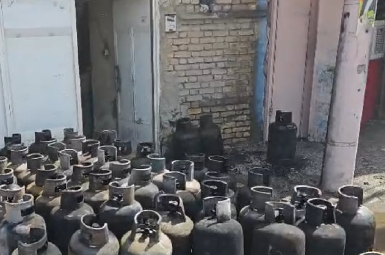 🎥 ویدئو/انفجار توام با حریق در محل شارژ کپسول های گاز مایع و اکسیژن