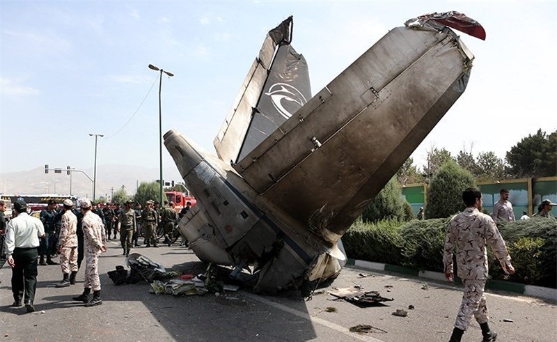 سقوط هواپیمای آنتونوف-۱۴۰، ایران ۱۴۰، 