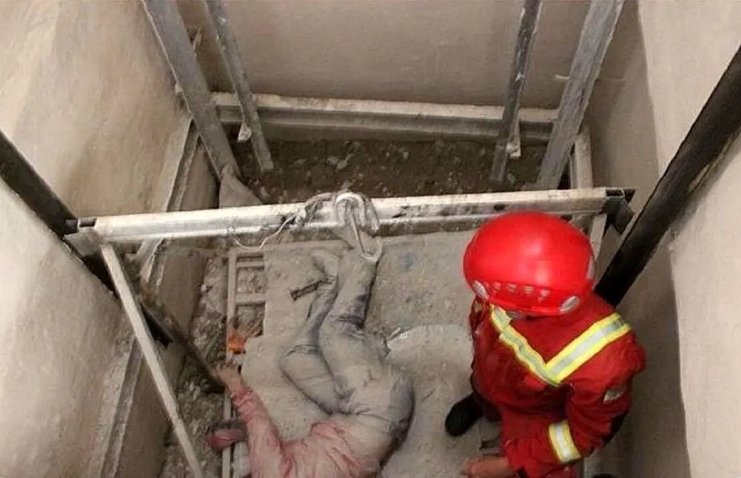 مرگ کارگر ساختمانی بر اثر سقوط در چاله آسانسور