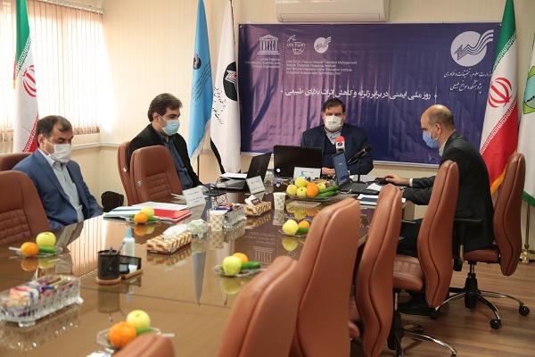 نشست «بازخوانی مدیریت بحران در زلزله سال ۱۳۸۲ بم»