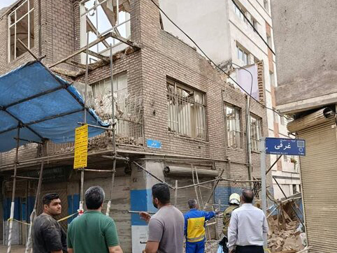 تخریب ساختمان سه مصدم برجای گذاشت