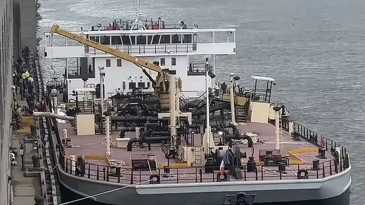 کشته و زخمی شدن ۳ کارگر نیویورک بر اثر انفجار قایق حمل فاضلاب