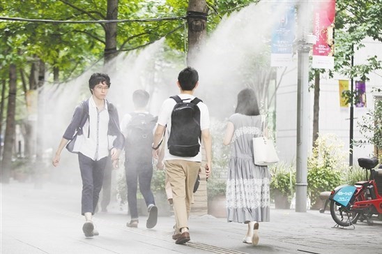 🎥 ویدئو / تابستان‌های ژاپن سه هفته طولانی‌تر شده‌اند