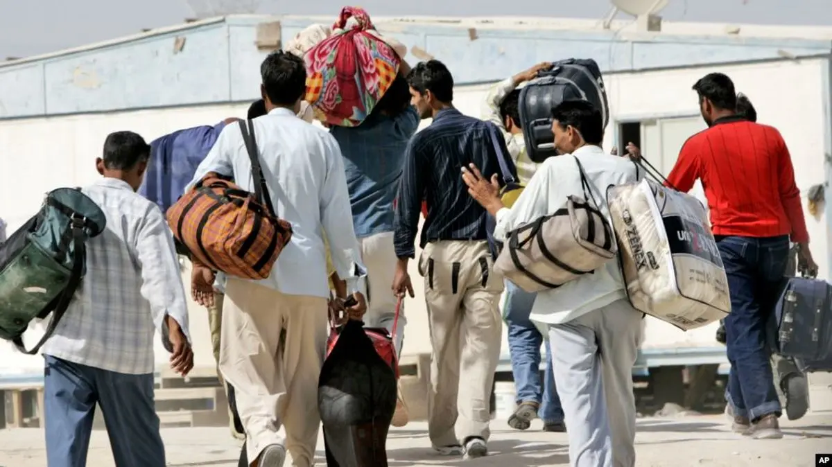 کارگرانی که در مسیر کولبری از سرما یخ می‌زنند/ کارگران ساختمانی در حسرت یک بیمه ساده